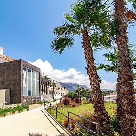 Lovley Close To Centro Plaza With Gated Community ,lr 1 Apartment Marbella