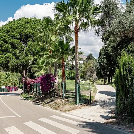 Lovley Close To Centro Plaza With Gated Community ,lr 1 Apartment